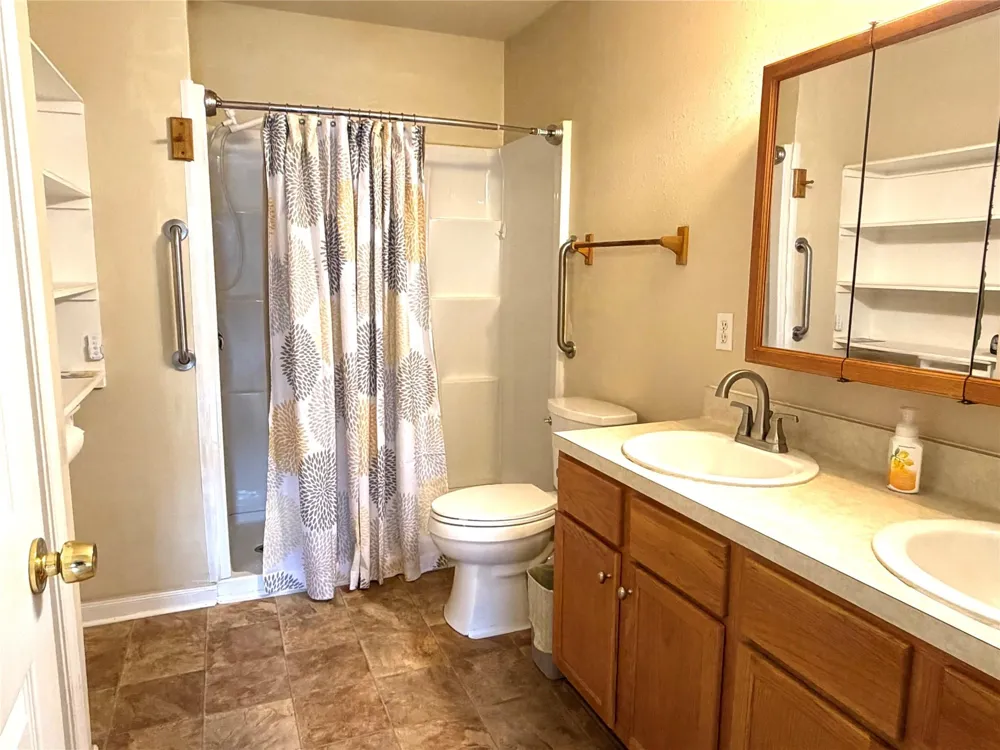 396 Newcom Lane Sealy, TX 77474