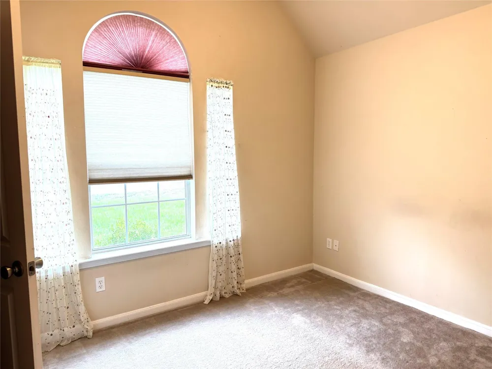 396 Newcom Lane Sealy, TX 77474