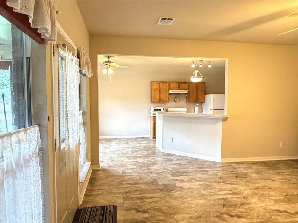 396 Newcom Lane Sealy, TX 77474