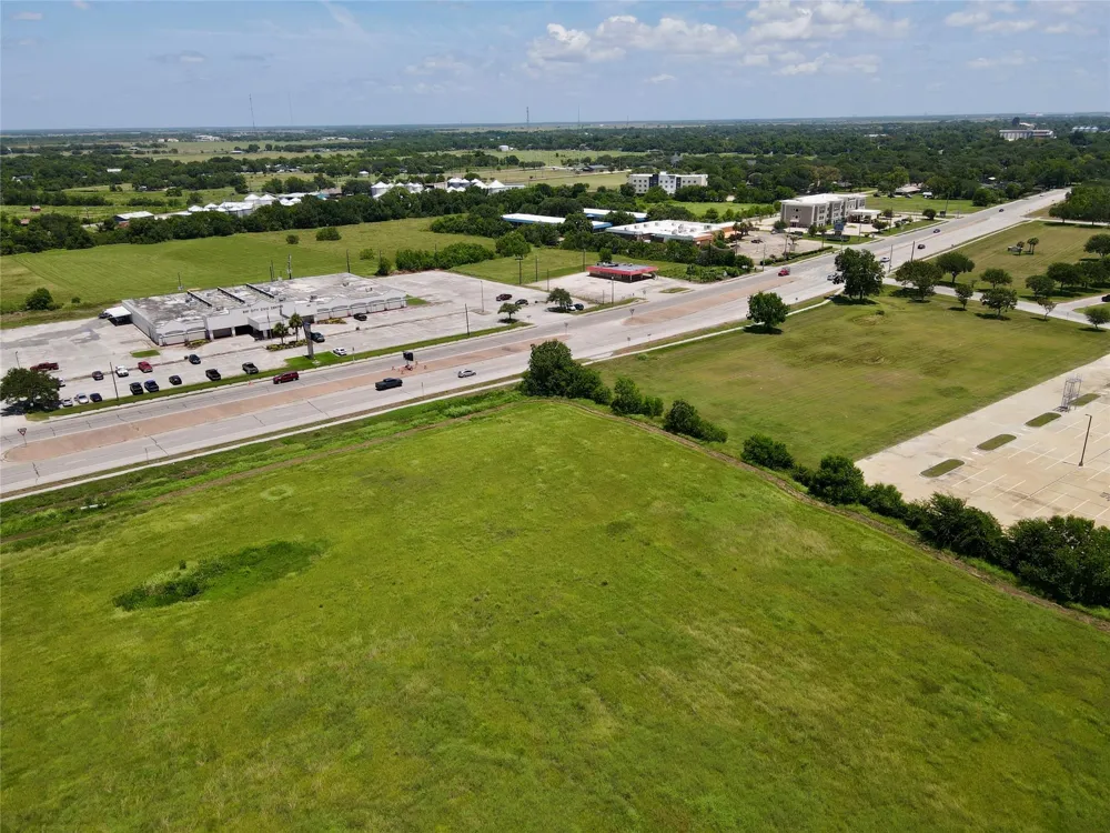 7th Street Bay City, TX 77414