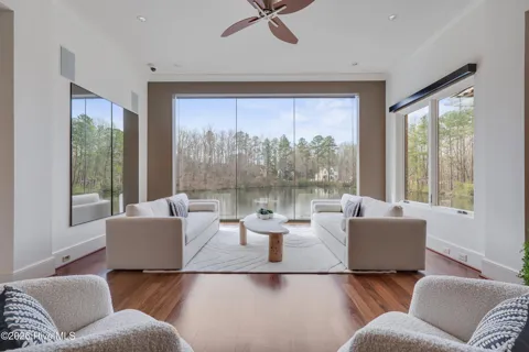 102 Anna Lake Lane