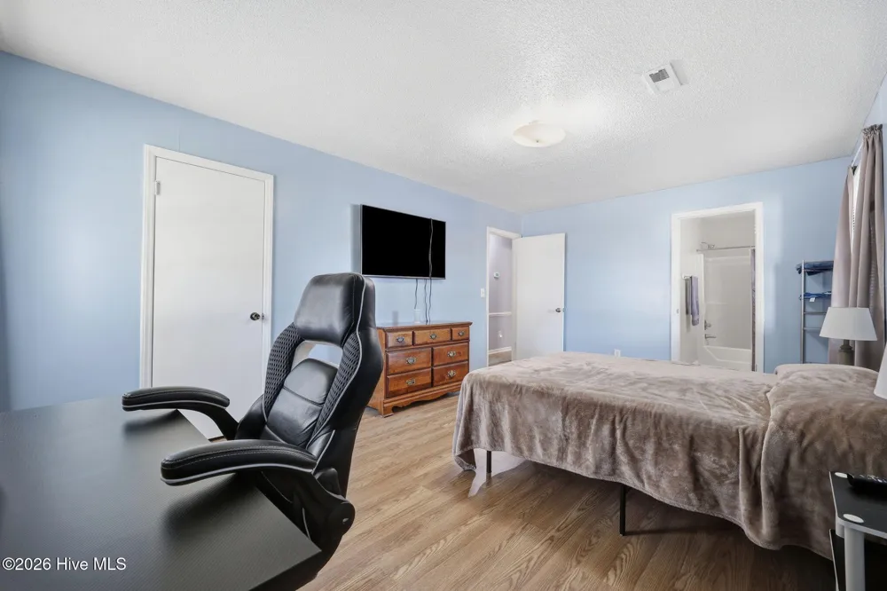 1704 Farmgate Road Kinston, NC 28504