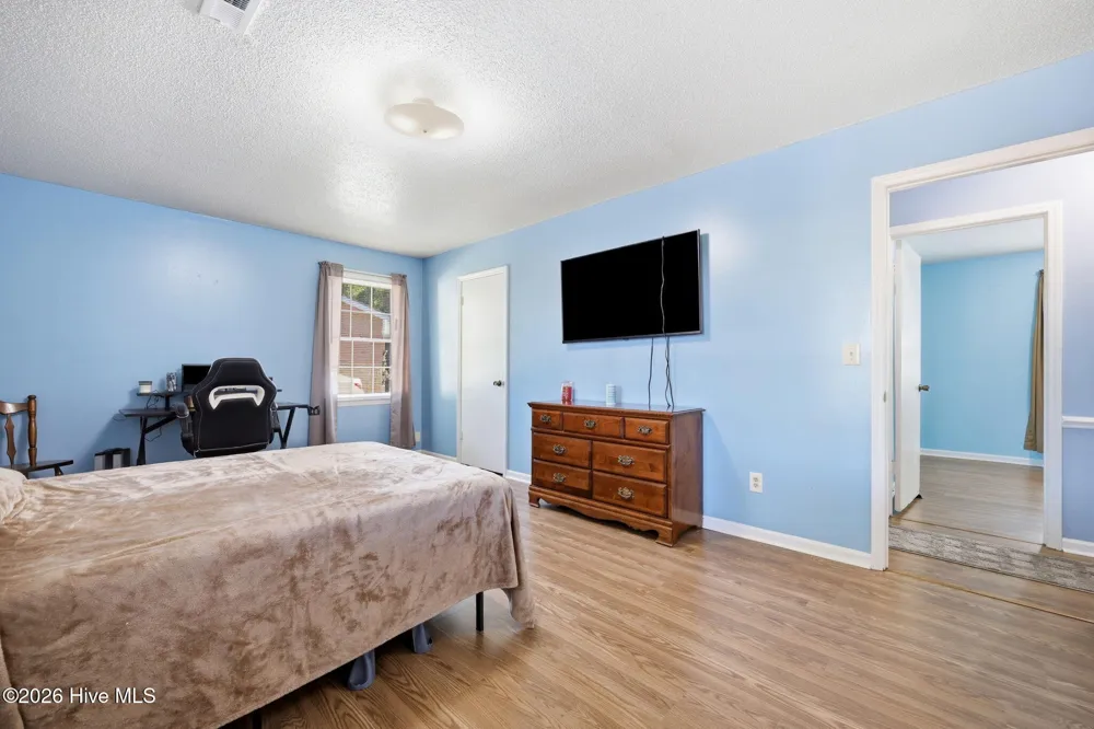 1704 Farmgate Road Kinston, NC 28504