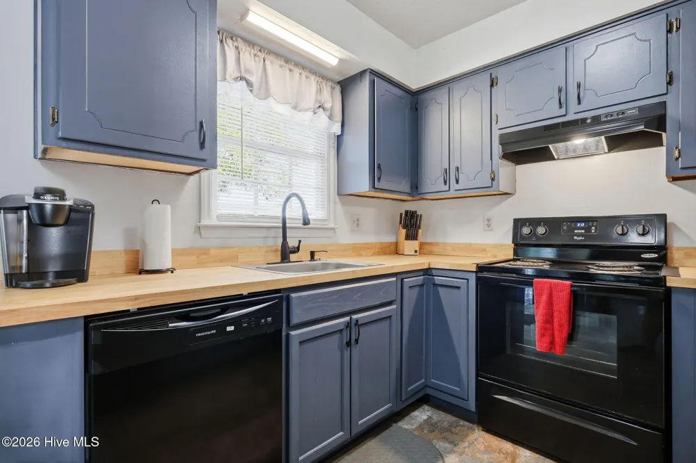 1704 Farmgate Road Kinston, NC 28504