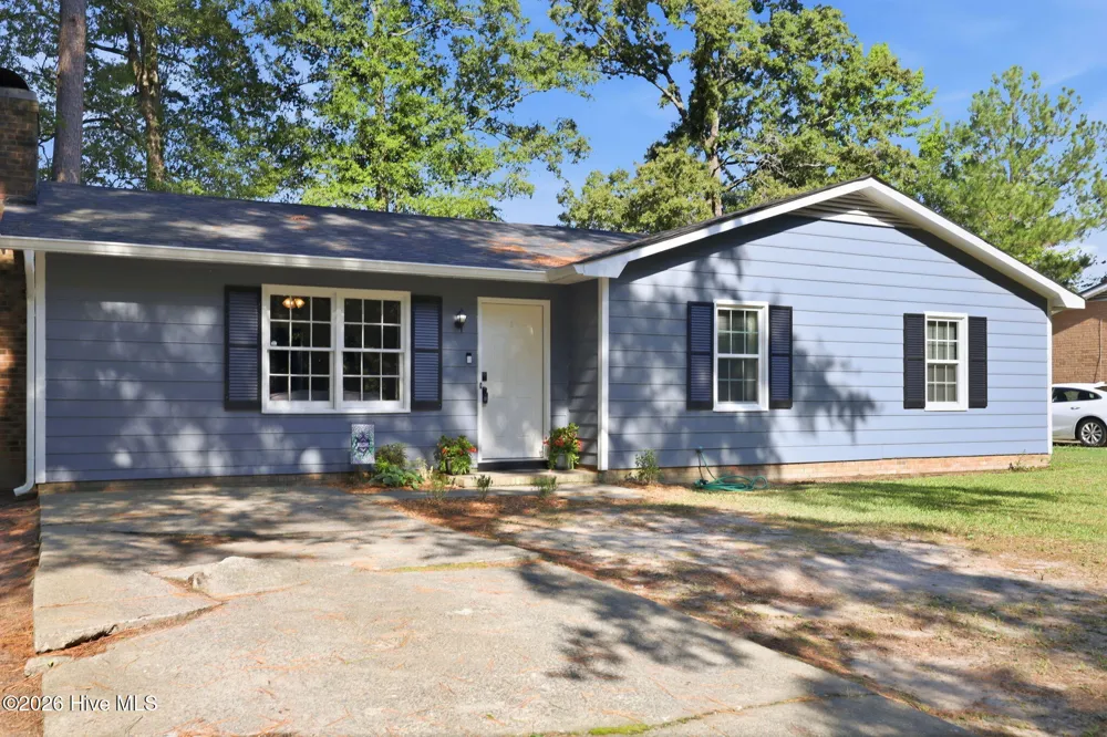 1704 Farmgate Road Kinston, NC 28504