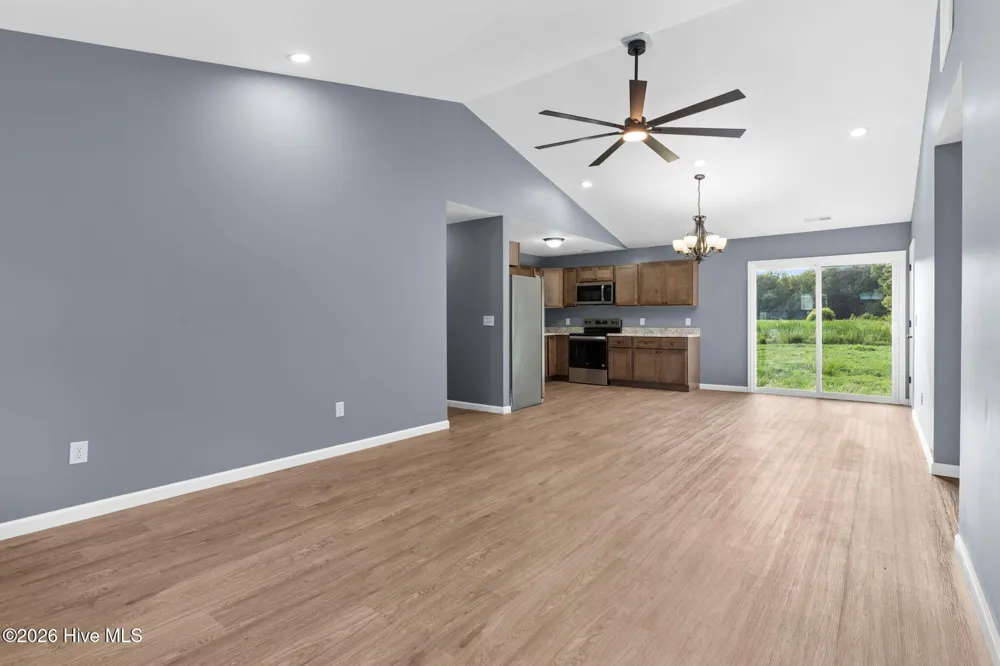 216 Hc Powers Road Wallace, NC 28466