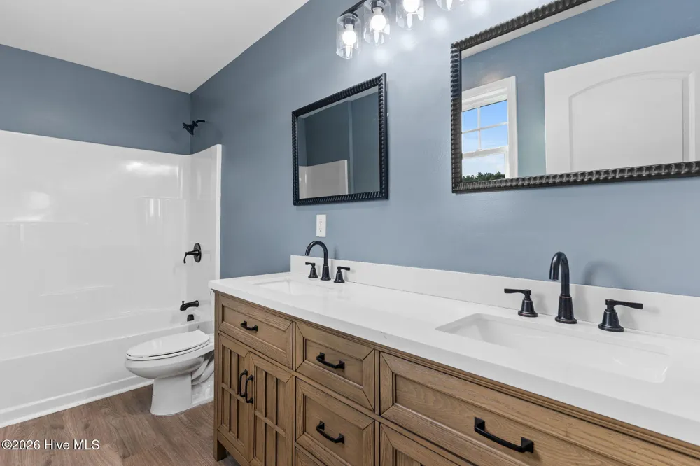 216 Hc Powers Road Wallace, NC 28466