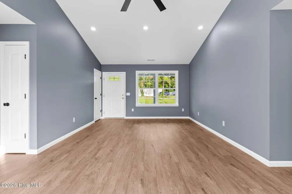 216 Hc Powers Road Wallace, NC 28466