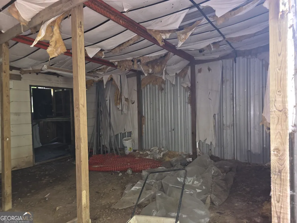 1347 Windom RD Tallapoosa, GA 30176