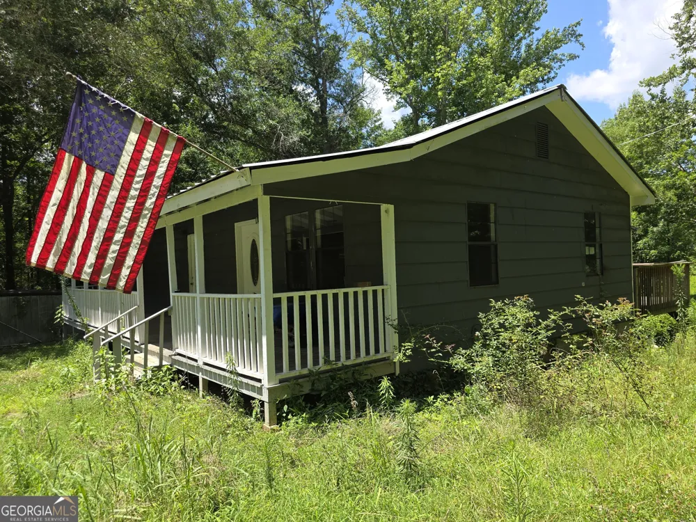 1347 Windom RD Tallapoosa, GA 30176