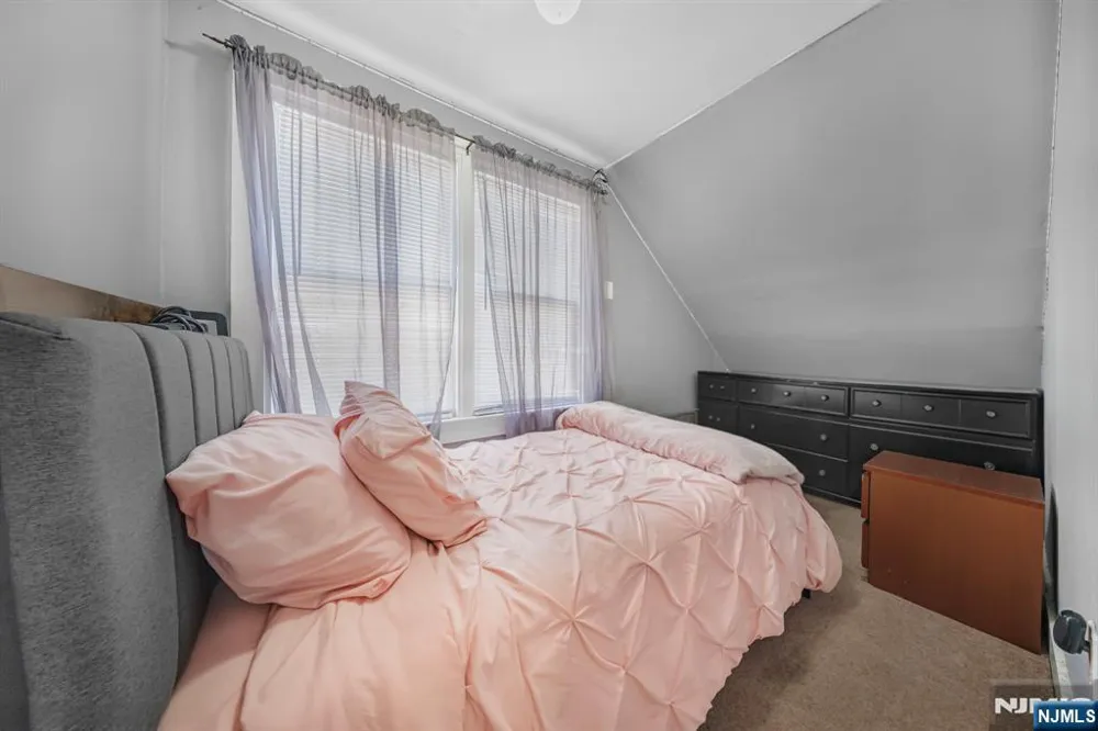 93 15th Street Prospect Park, NJ 07508