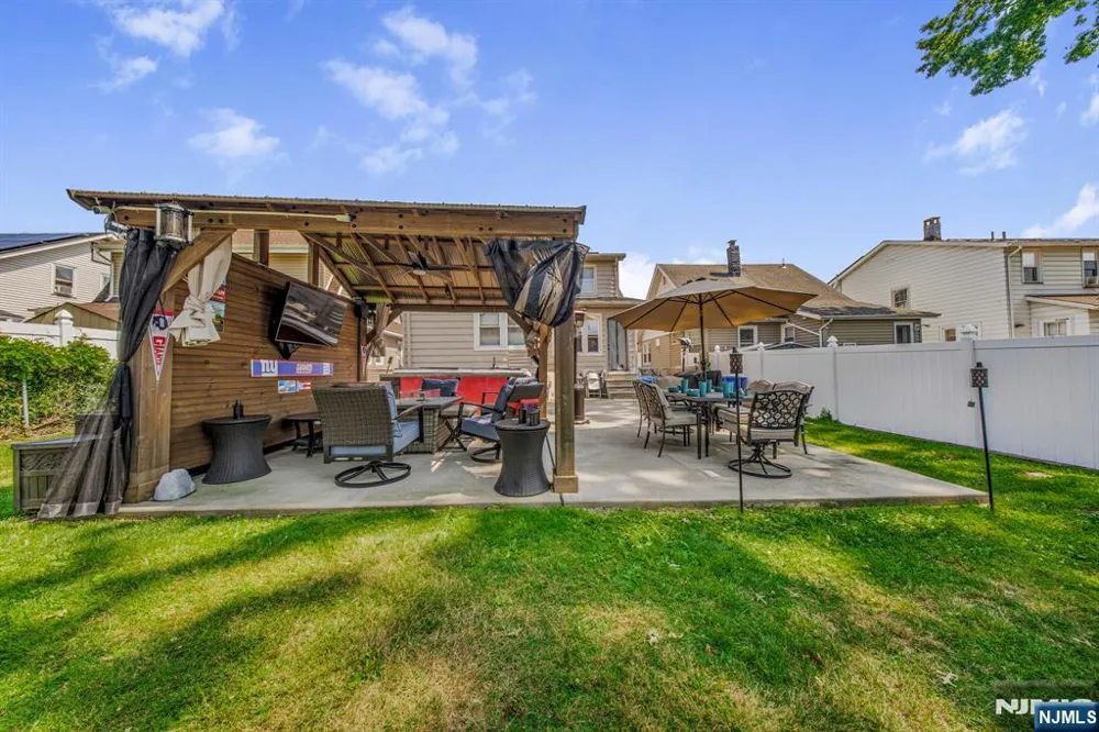 93 15th Street Prospect Park, NJ 07508