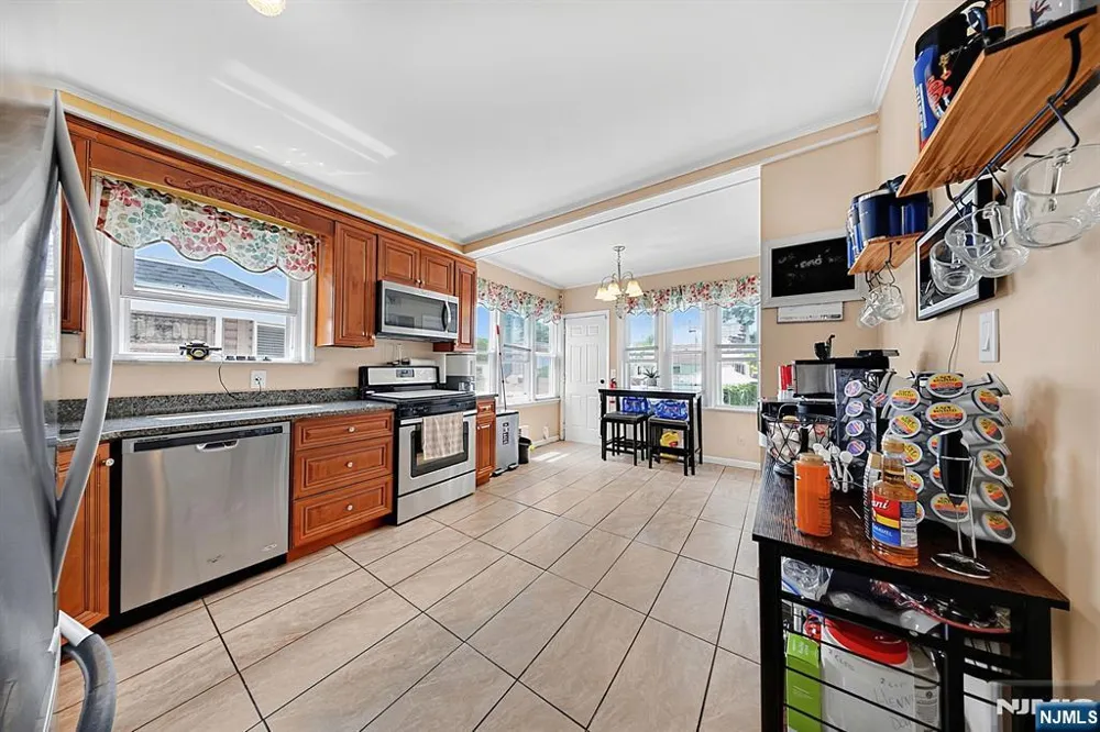 93 15th Street Prospect Park, NJ 07508