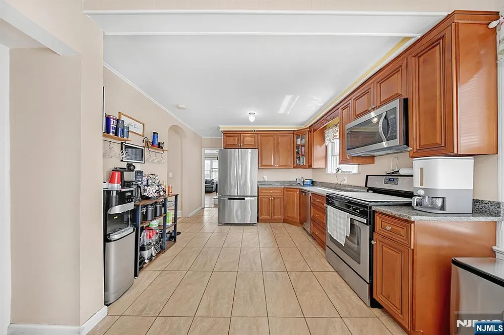 93 15th Street Prospect Park, NJ 07508