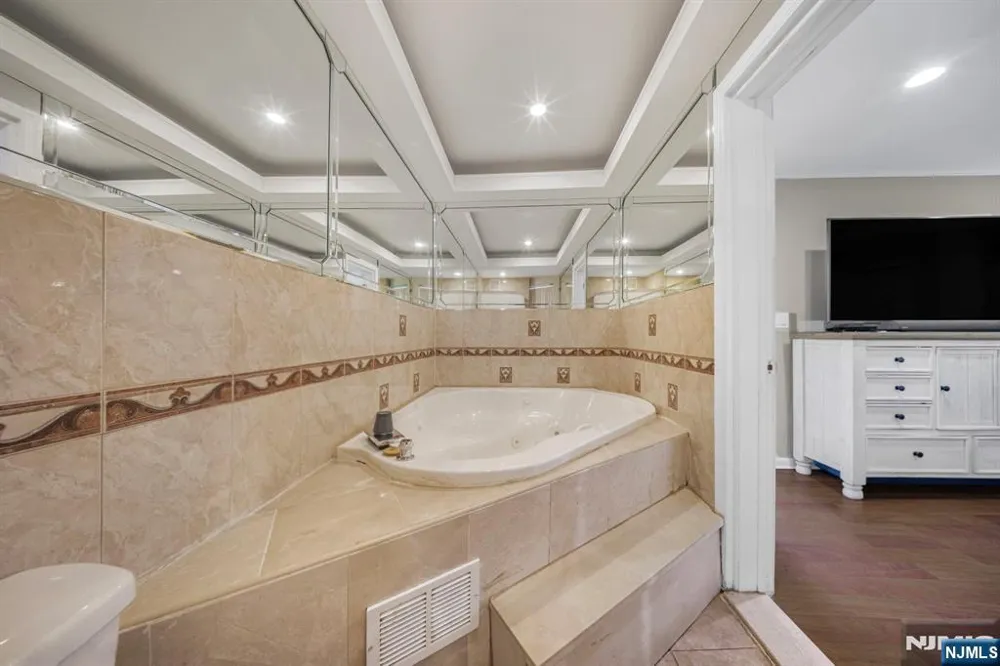 93 15th Street Prospect Park, NJ 07508