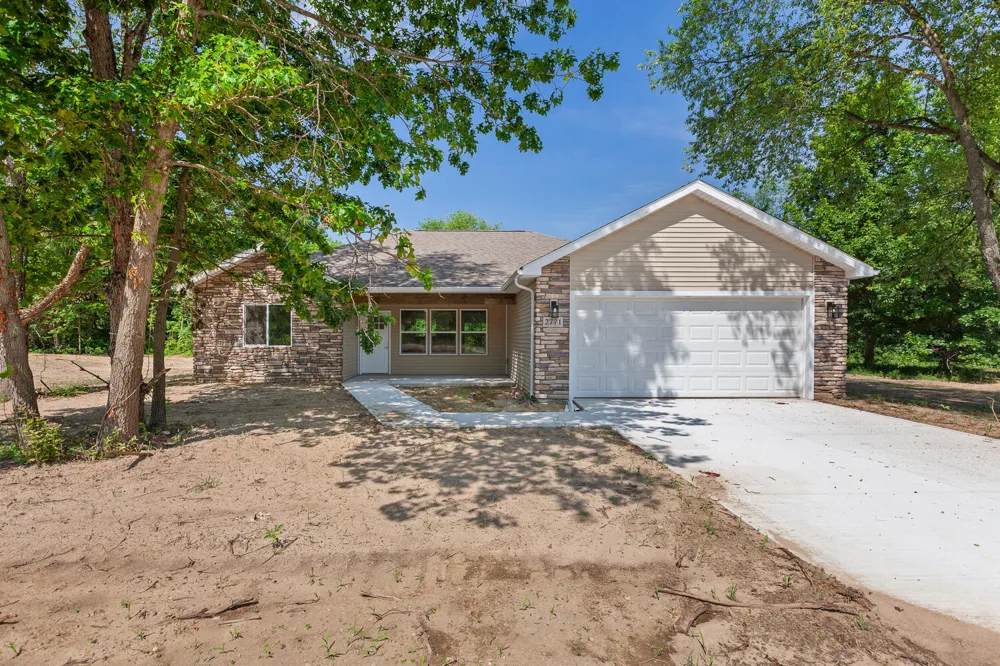 2771 Gady Pines Drive Adrian, MI 49221