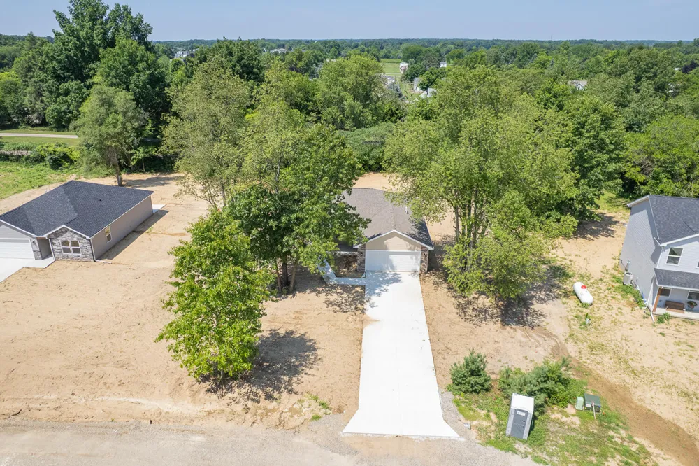 2771 Gady Pines Drive Adrian, MI 49221