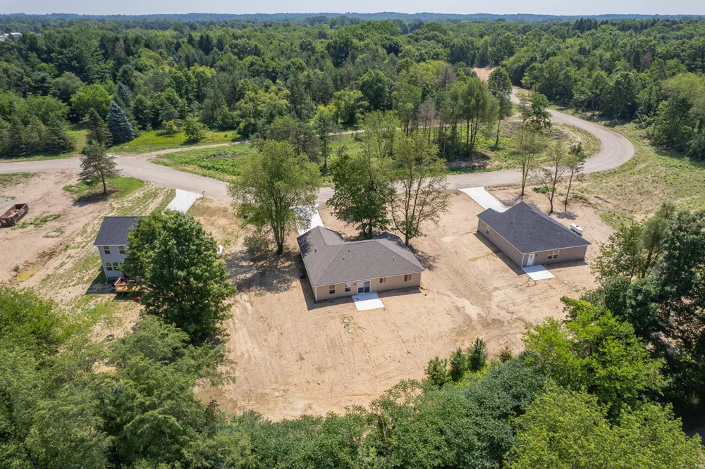 2771 Gady Pines Drive Adrian, MI 49221