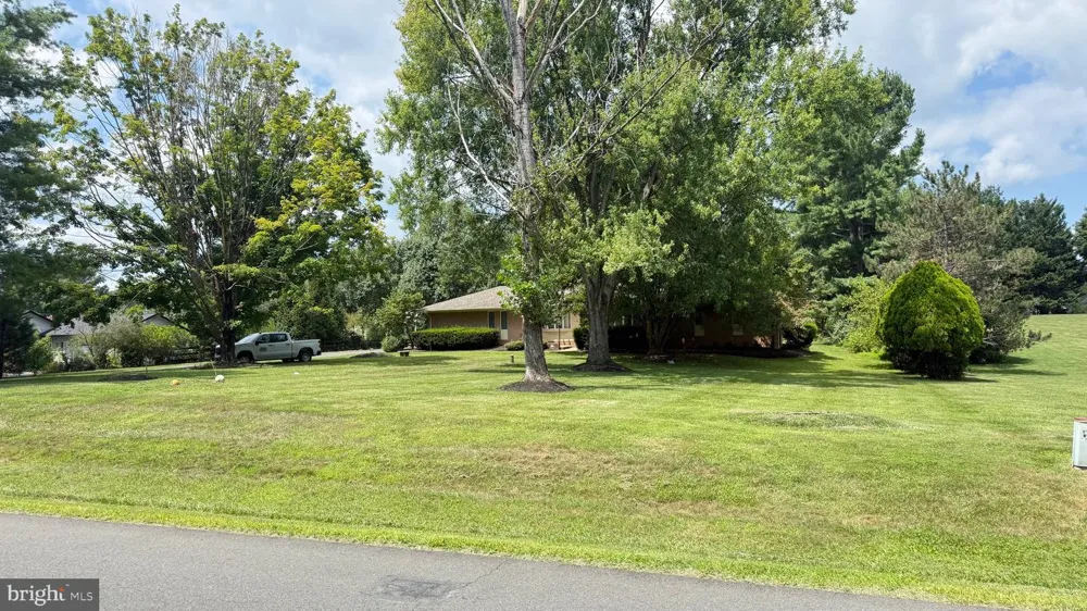 4800 MAURINE COURT Gainesville, VA 20155