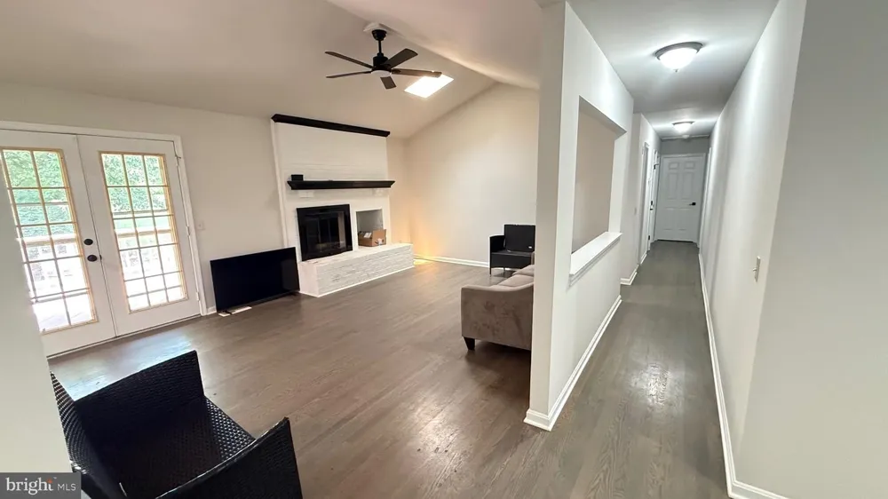 4800 MAURINE COURT Gainesville, VA 20155