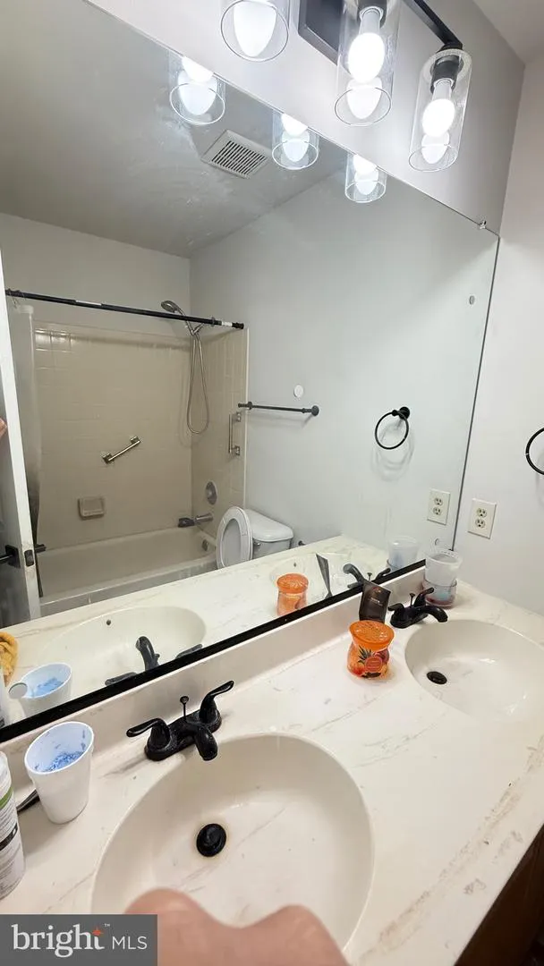 4800 MAURINE COURT Gainesville, VA 20155
