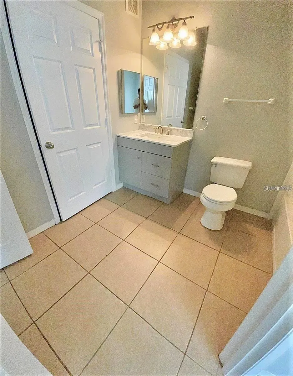 2015 ERVING CIRCLE #304 Ocoee, FL 34761