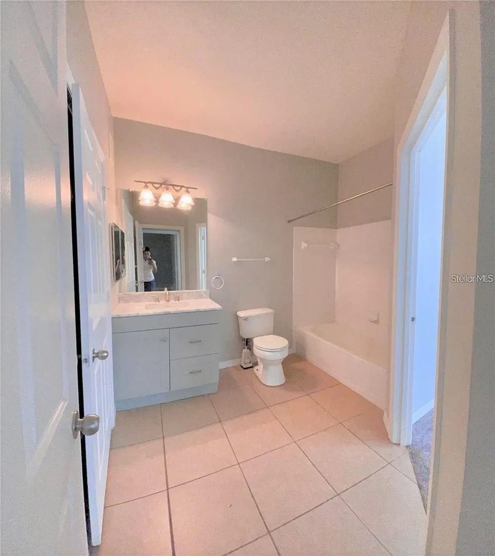 2015 ERVING CIRCLE #304 Ocoee, FL 34761