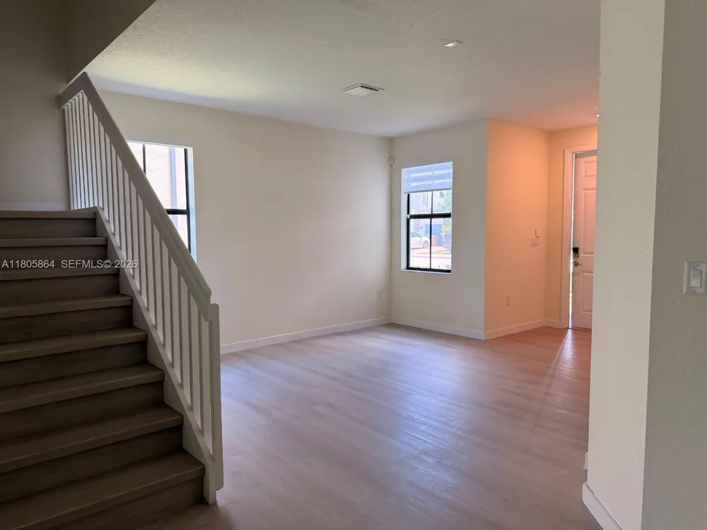 10966 W 33rd Way Hialeah, FL 33018