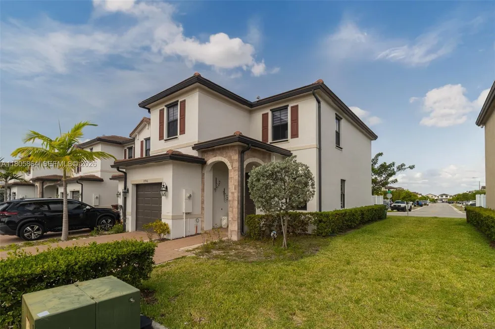 10966 W 33rd Way Hialeah, FL 33018