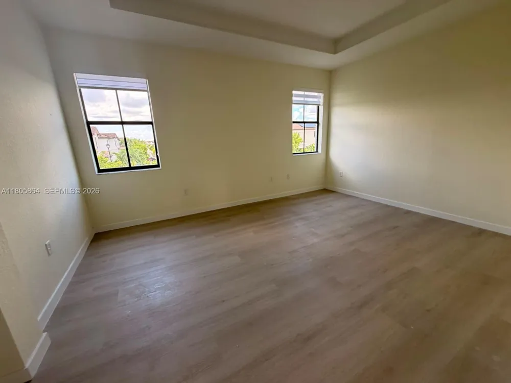 10966 W 33rd Way Hialeah, FL 33018
