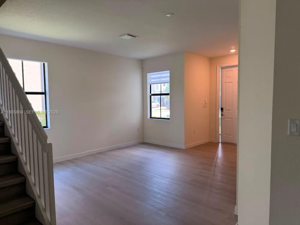10966 W 33rd Way Hialeah, FL 33018