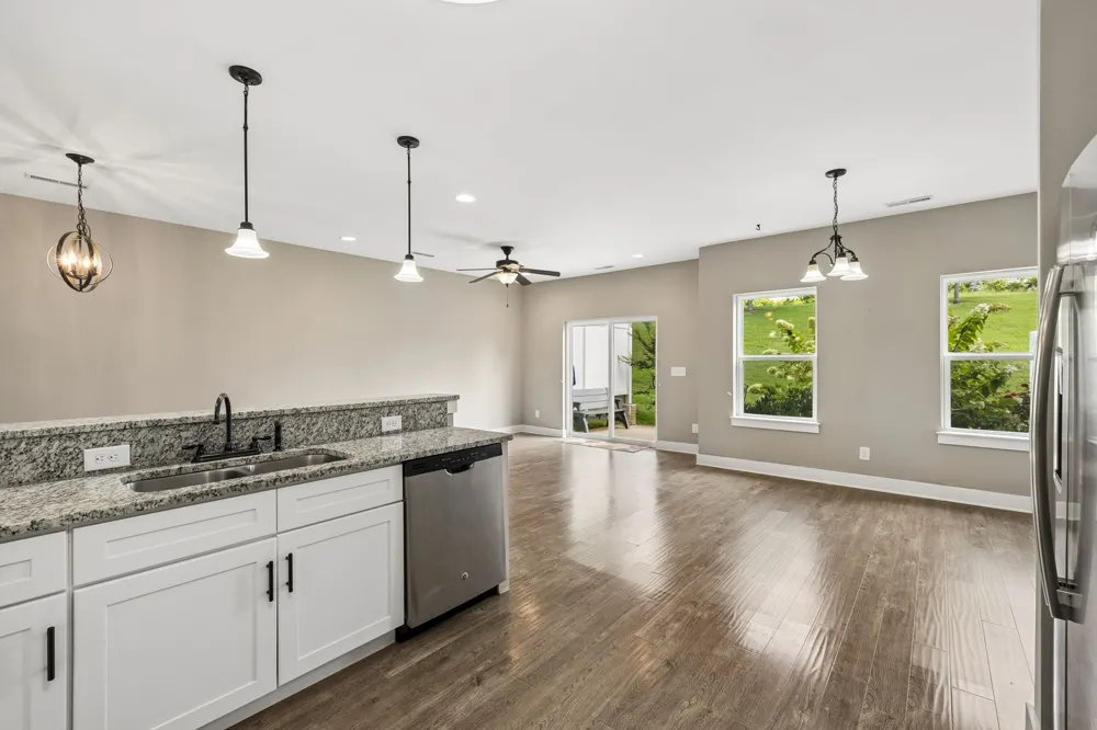 2217 Drone Way Columbia, TN 38401