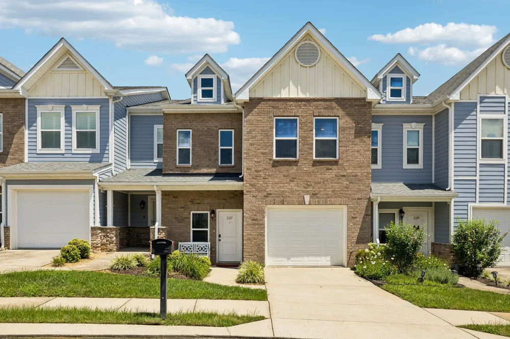 2217 Drone Way Columbia, TN 38401