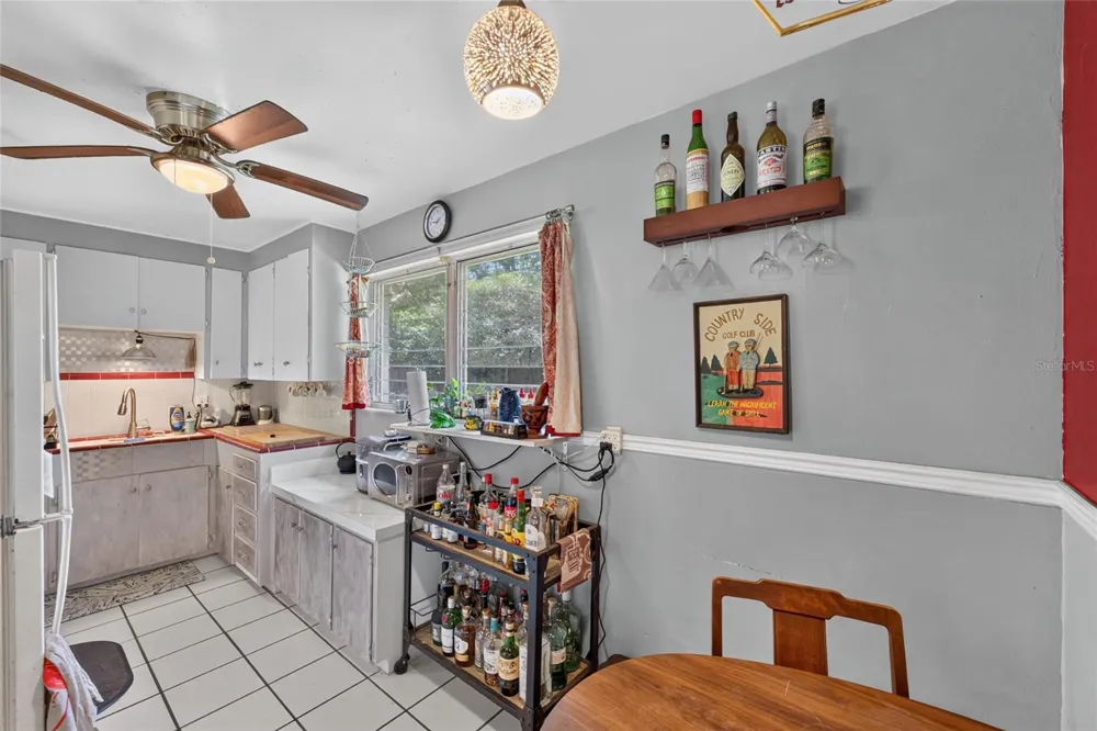 2102 NE 8TH STREET Gainesville, FL 32609