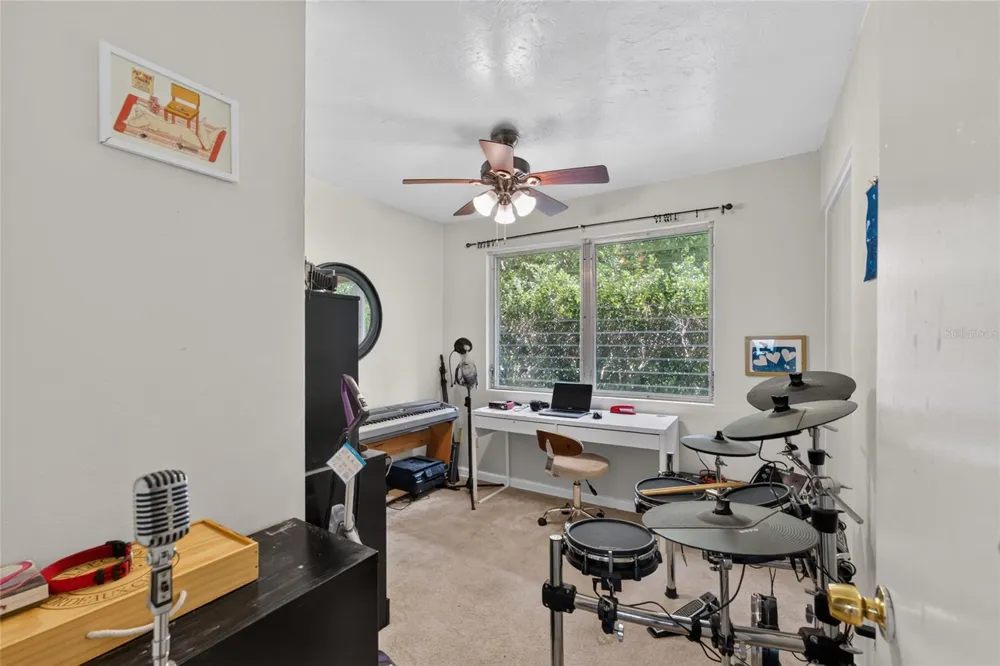 2102 NE 8TH STREET Gainesville, FL 32609