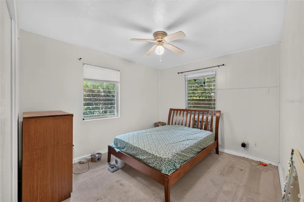 2102 NE 8TH STREET Gainesville, FL 32609