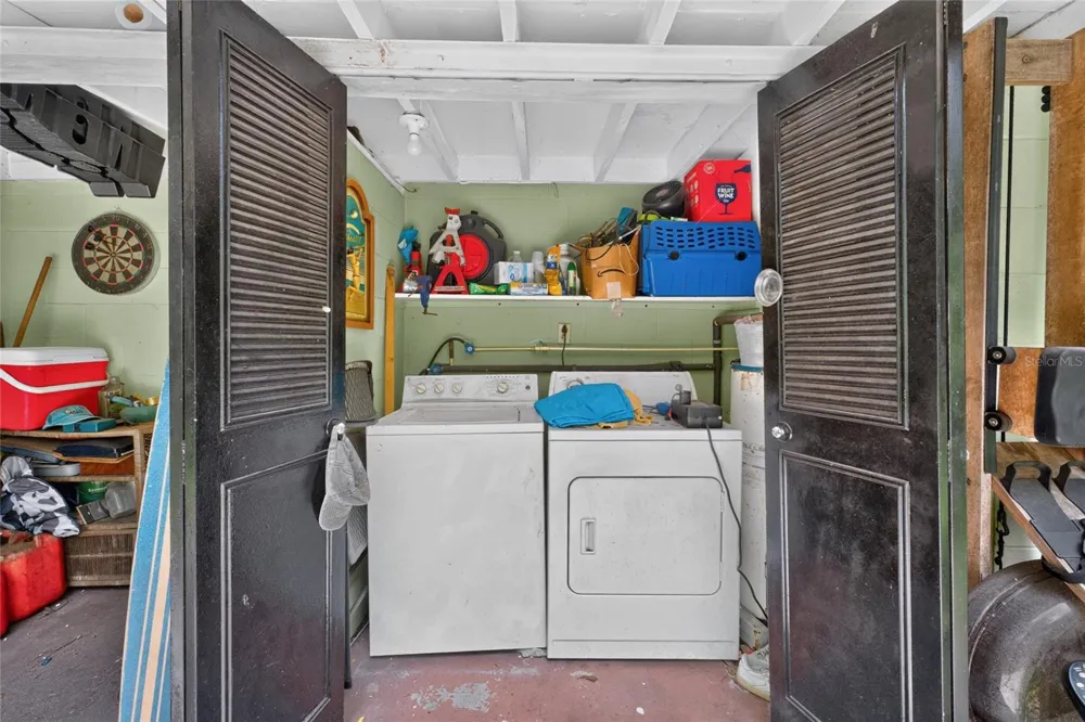 2102 NE 8TH STREET Gainesville, FL 32609