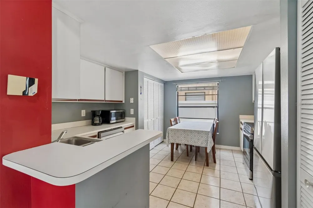 5485 FRIARSWAY DRIVE Tampa, FL 33624