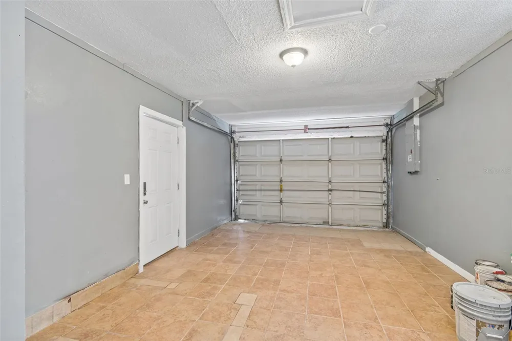 5485 FRIARSWAY DRIVE Tampa, FL 33624