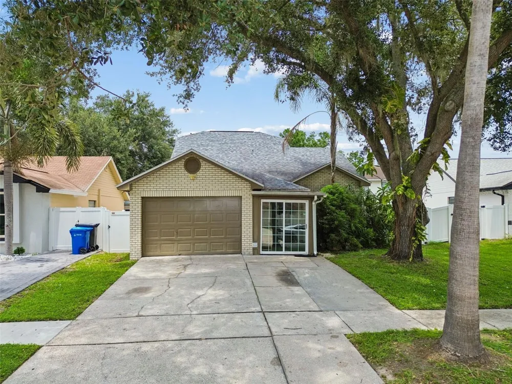 5485 FRIARSWAY DRIVE Tampa, FL 33624