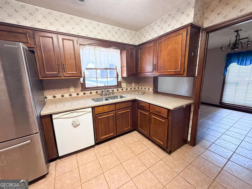 123 Hazel WAY LaGrange, GA 30241