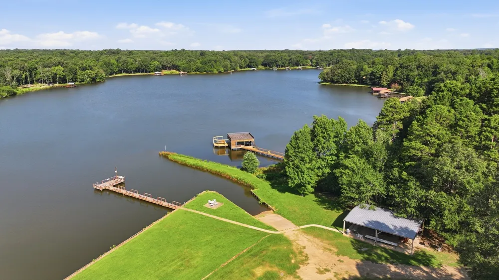 91 Private Rd 52602 Pittsburg, TX 75686