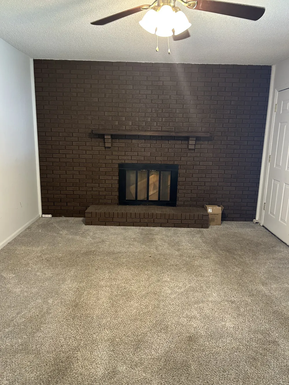 418 W Blythe St W Paris, TN 38242