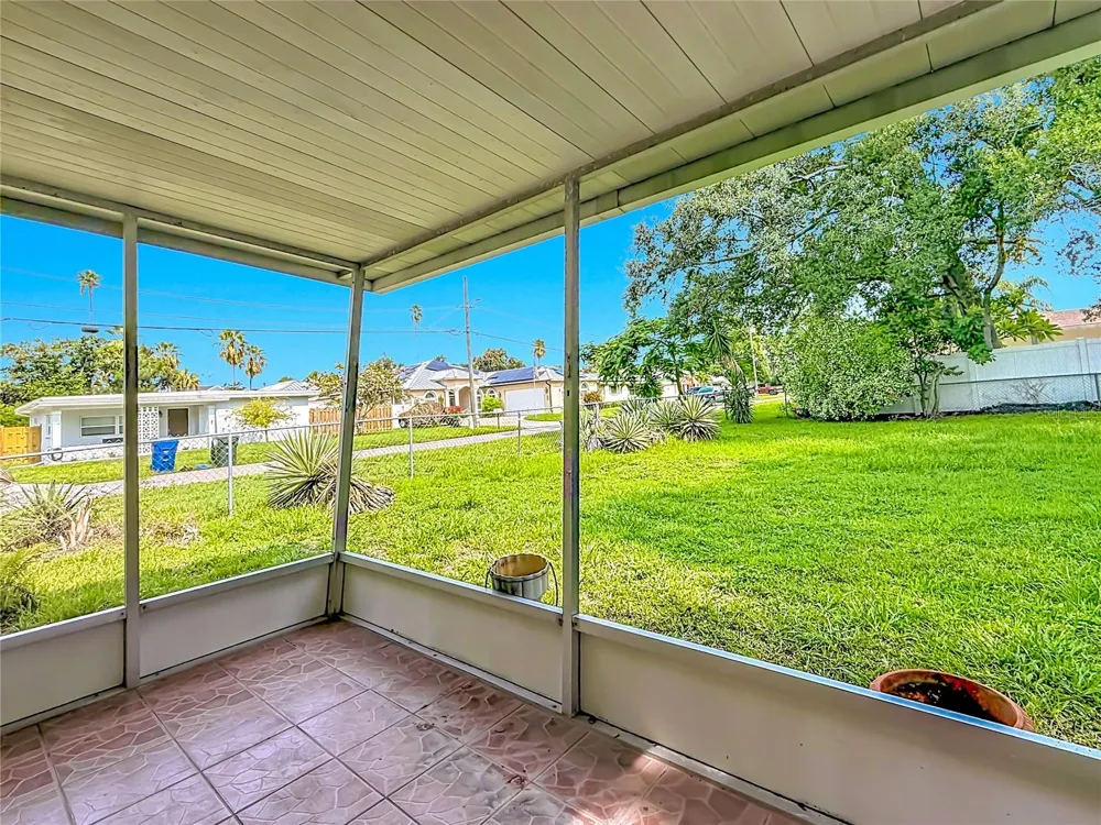 105 JUDY LEE DRIVE Largo, FL 33771