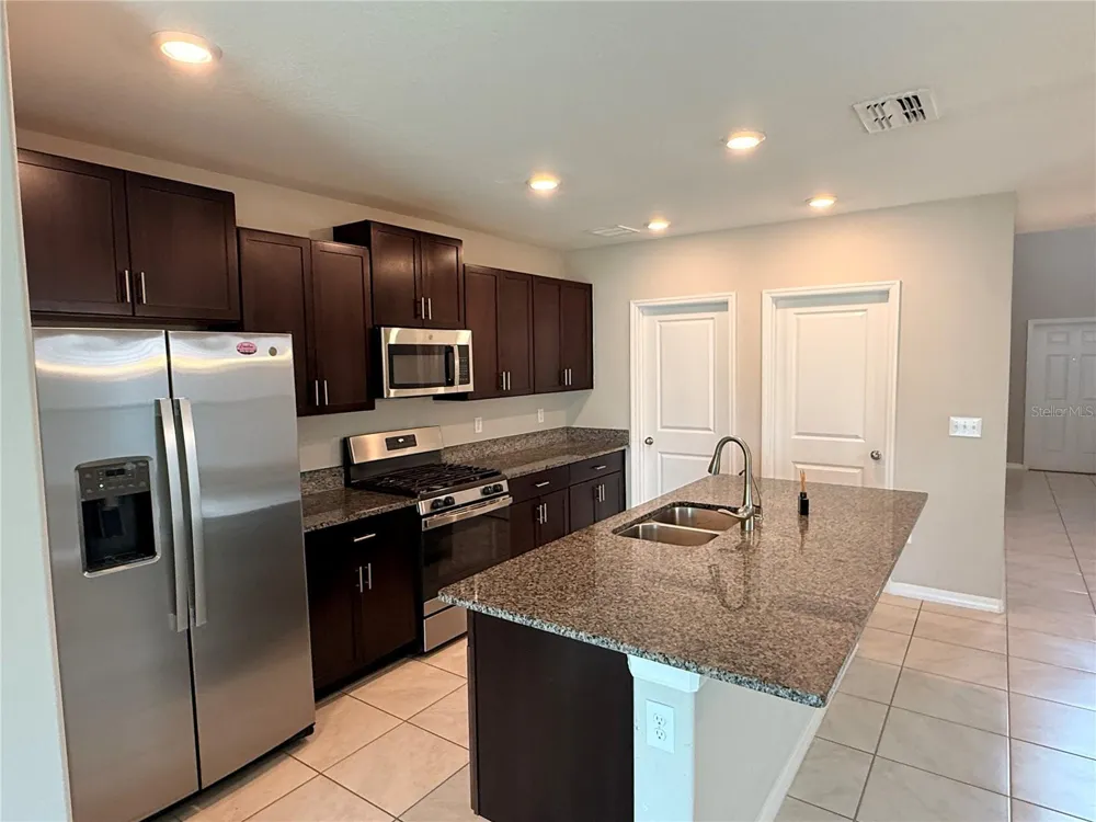10363 SHADY PRESERVE DRIVE Riverview, FL 33578