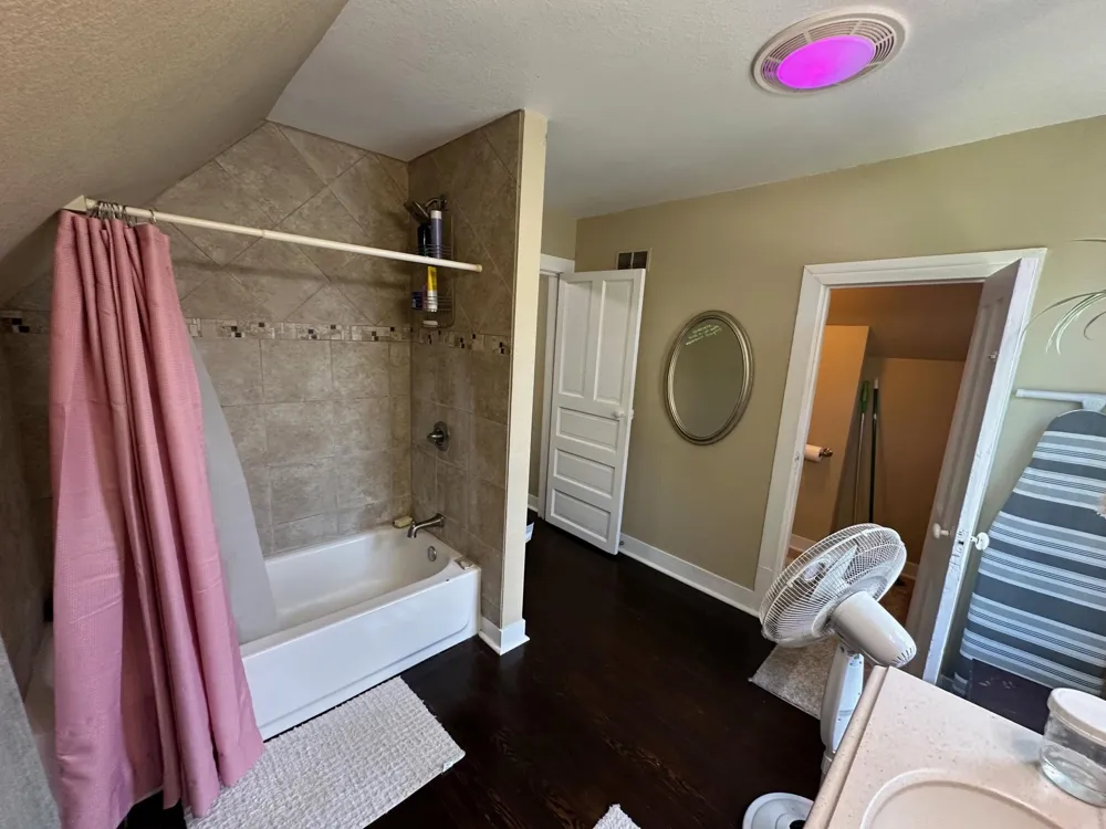 613 3rd Street SW #upstairs #2 Willmar, MN 56201
