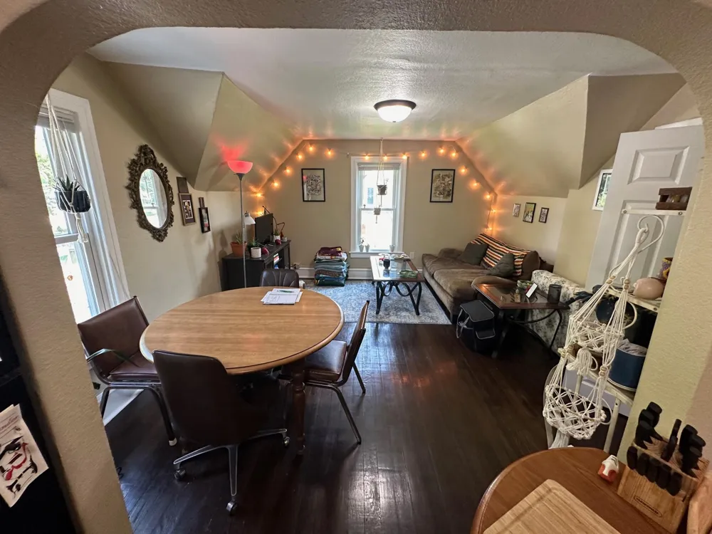 613 3rd Street SW #upstairs #2 Willmar, MN 56201