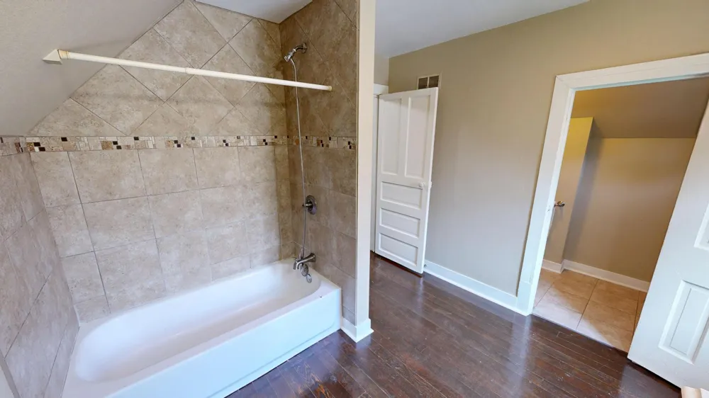 613 3rd Street SW #upstairs #2 Willmar, MN 56201