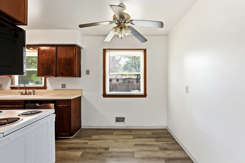 6936 Newton Avenue Brooklyn Center, MN 55430