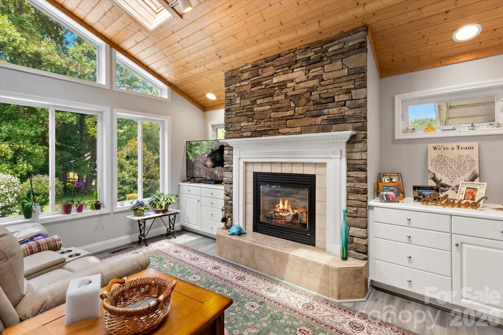 12 Highlander Lane Hendersonville, NC 28792